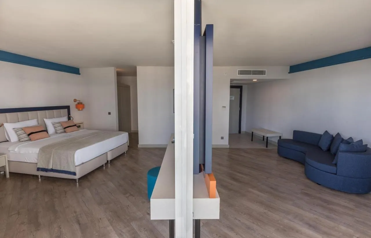 Maxeria Blue Didyma Hotel Didim 5*,